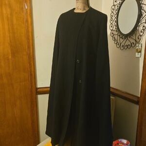 Saks Fifth Avenue Young Dimensions Classic Black Cape 1970's Vintage
